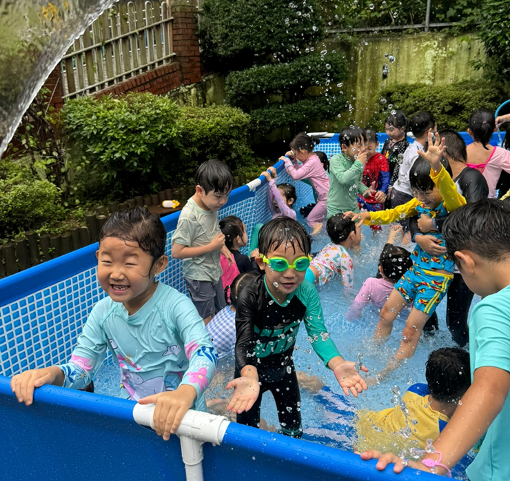 부설어린이집 – 첨벙 첨벙!..